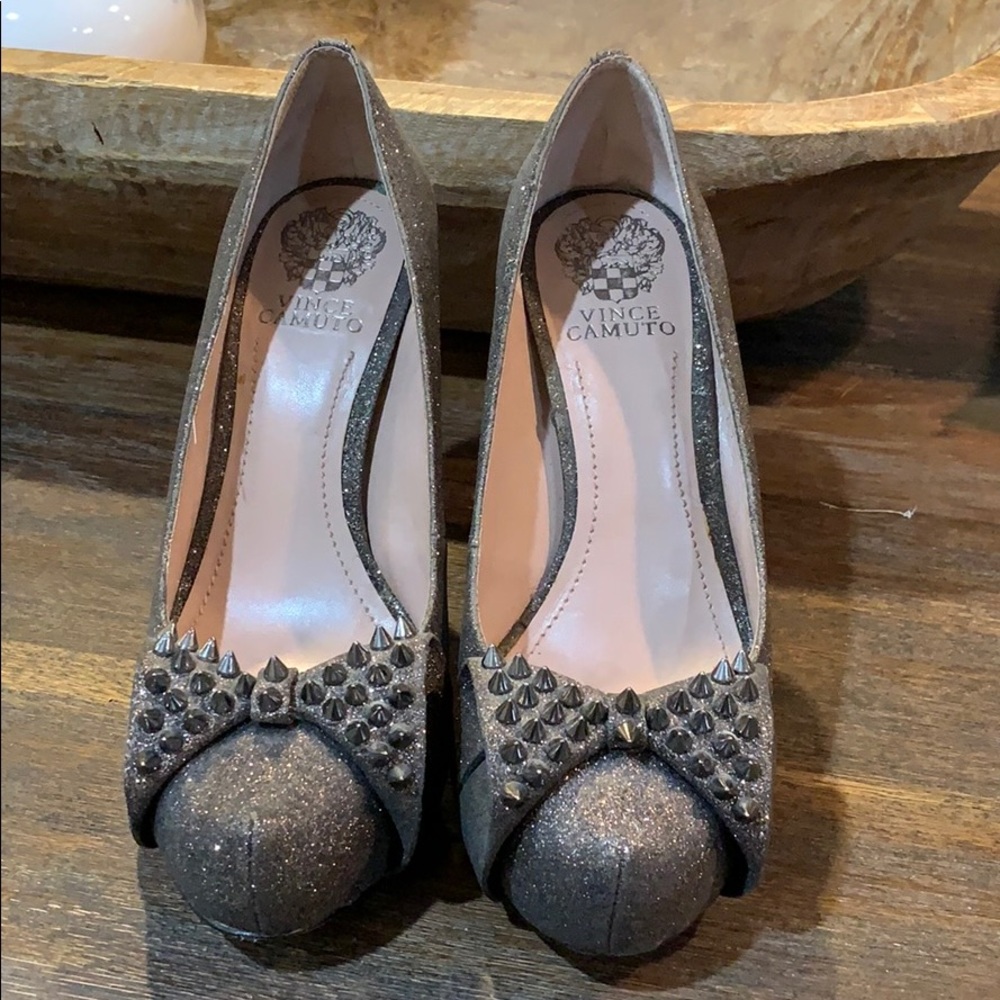 Vince Camuto Bronzite Glitter Pump